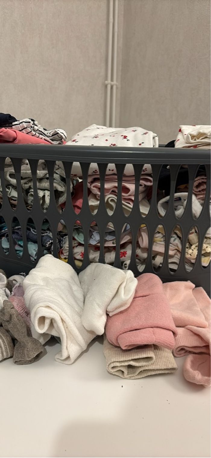 Lot vêtements bébé fille - photo numéro 3