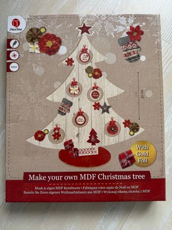 Sapin a monter et décorer