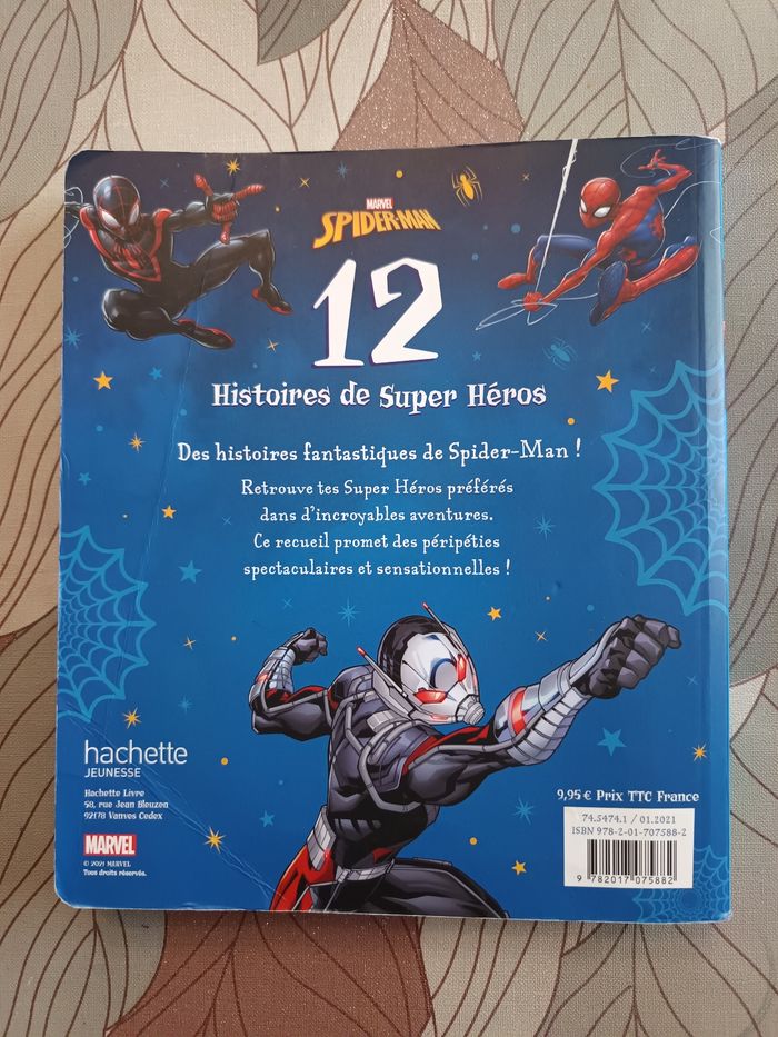 12 histoires de Super héros - photo numéro 2