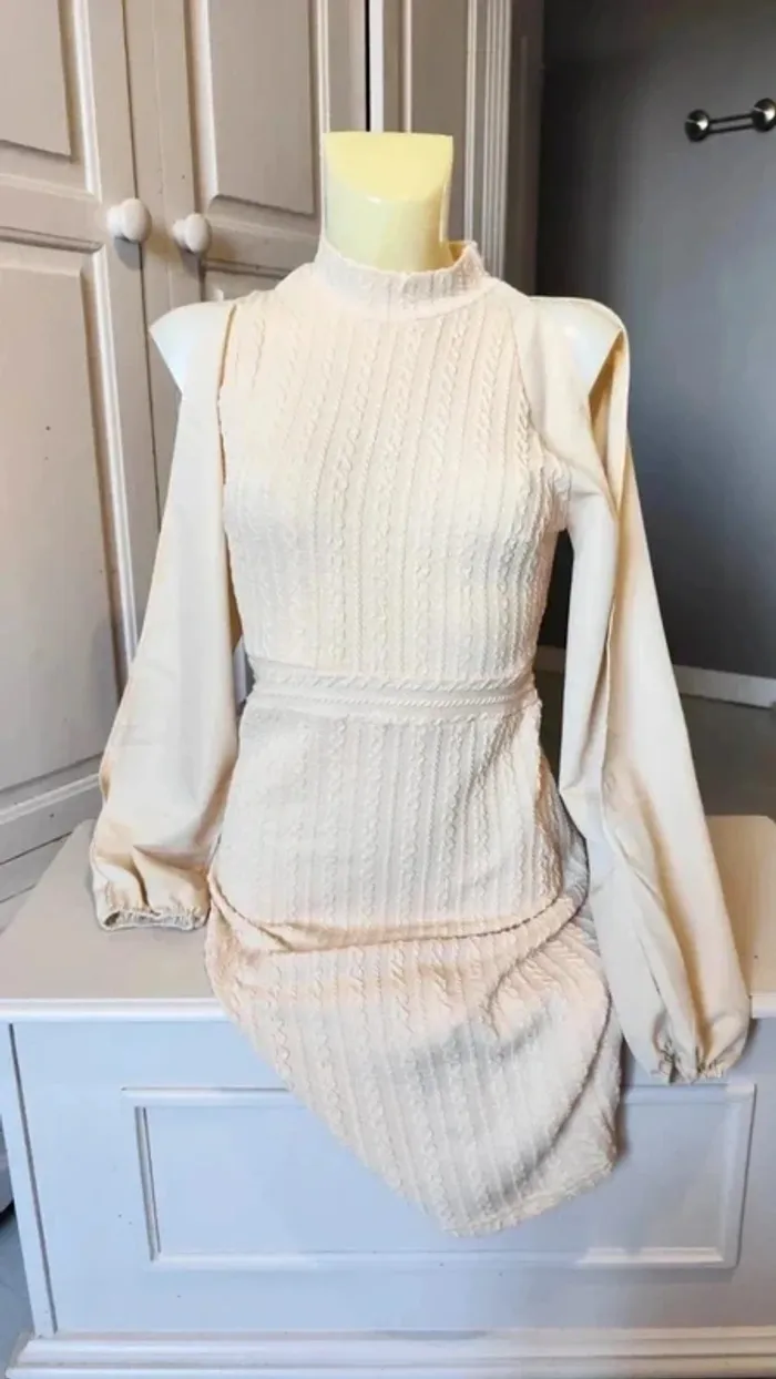 Robe beige hiver T38 - Shein