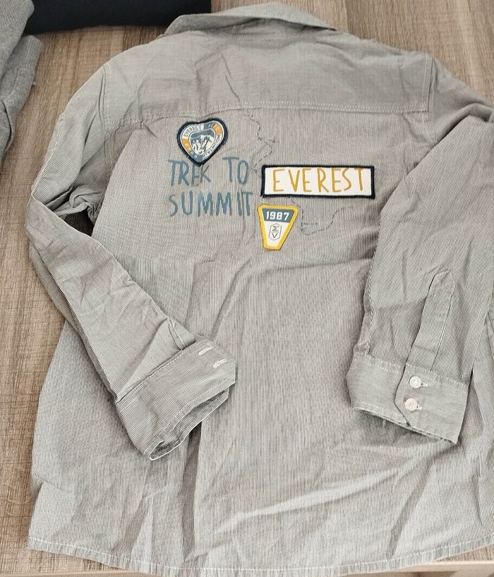 Lot de vêtements 8 ans - photo numéro 4