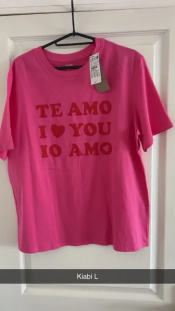 T shirt rose