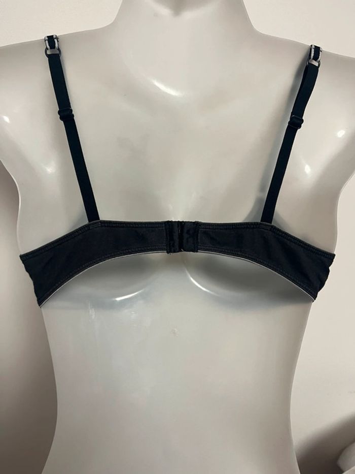 Soutien gorge dim - photo numéro 3