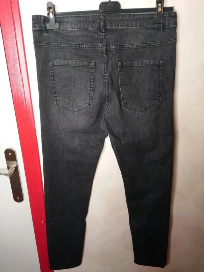 Superbe jeans gris à bandes taille 44/46 marque Esmara - photo numéro 6