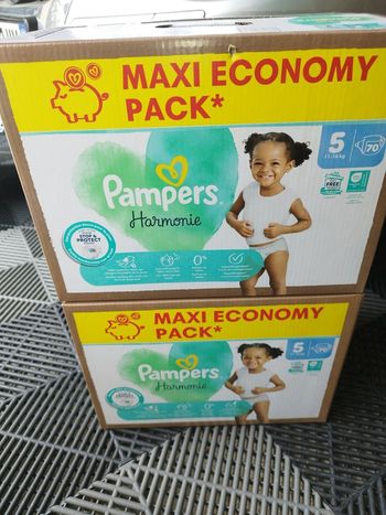 Couches Pampers harmonie