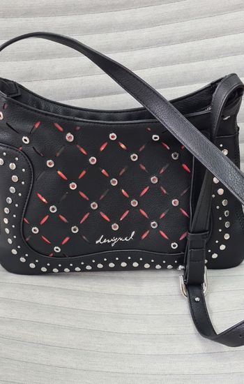 Magnifique sac bandoulière noir Desigual 