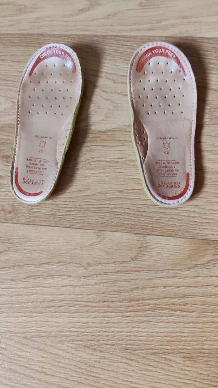 Chaussures été Geox taille 23 - photo numéro 7