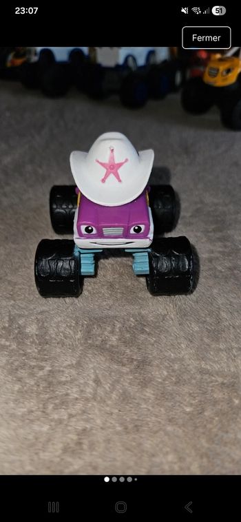 Voiture déco starla blaze monster machines en bon état