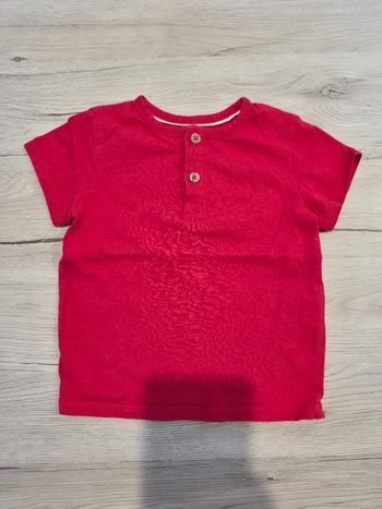 Tee-shirt manches courtes rouge avec boutons en bois, Kiabi, 18 mois
