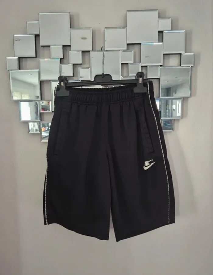 Short Nike Homme - Noir à bandes blanches - Taille XS