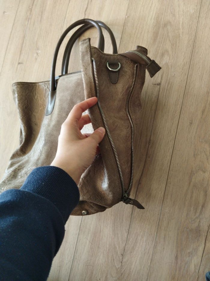 Grand sac cabas en cuir véritable beige façon python crocodile - photo numéro 2