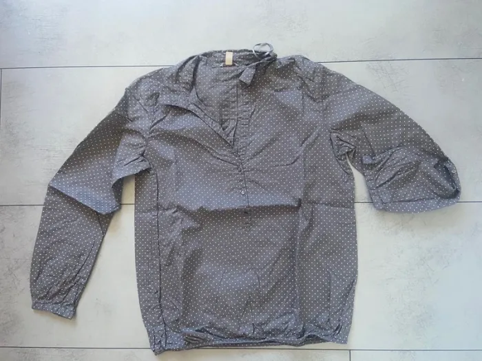 Blouse col V