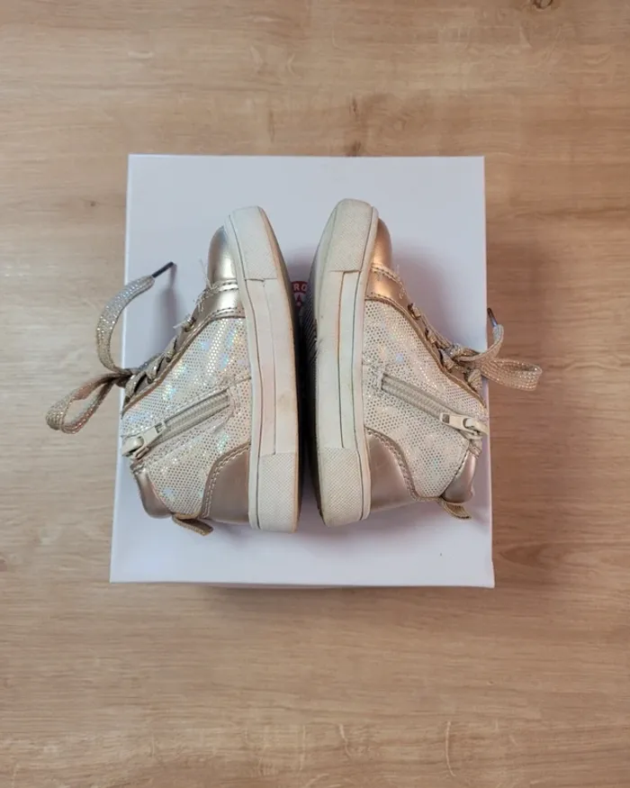 Baskets montantes dorées fille taille 21 - photo numéro 6