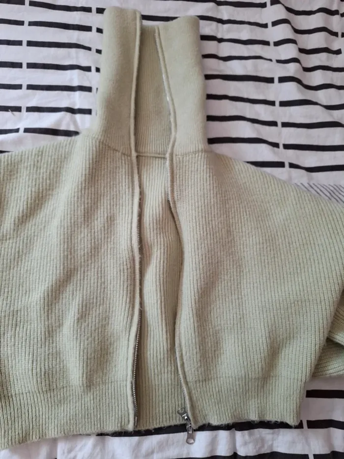 Pull avec zip et col roulé - photo numéro 7