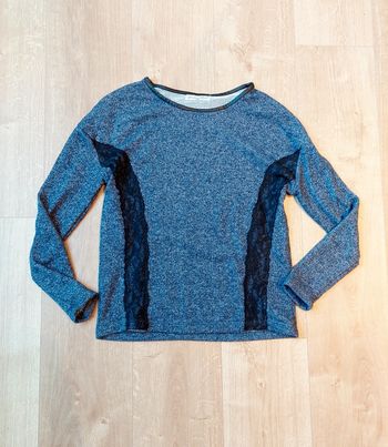 Pull dentelle bleu