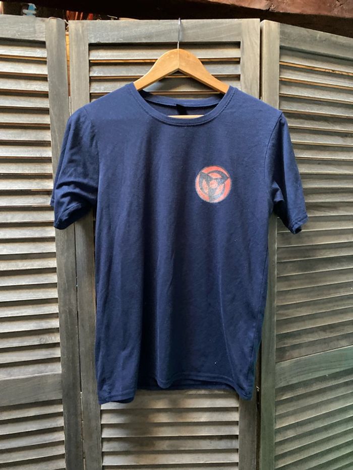 T-shirt bleu