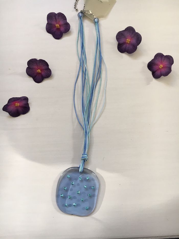 🌺 Superbe collier fantaisie strass bleu