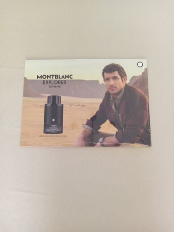 Présentoir publicitaire en carton (Montblanc)