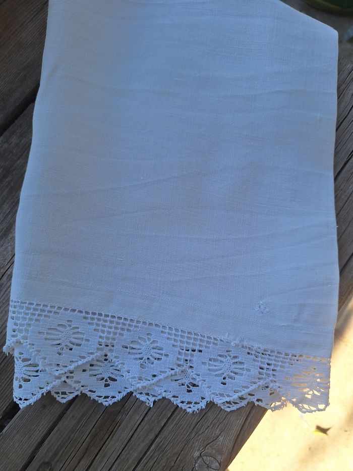 Chemin de table shabby dentelle ancienne - photo numéro 8