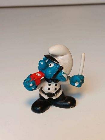Figurine vintage 1981 Schtroumpf police schleich peyo made in portugal