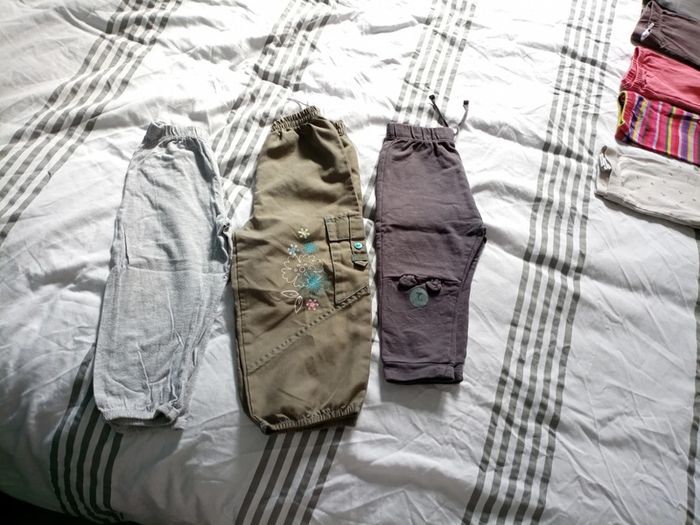 Lot de 3 pantalons taille 2 ans