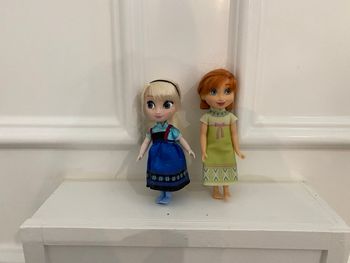 Poupée elsa et Anna la reine des neiges