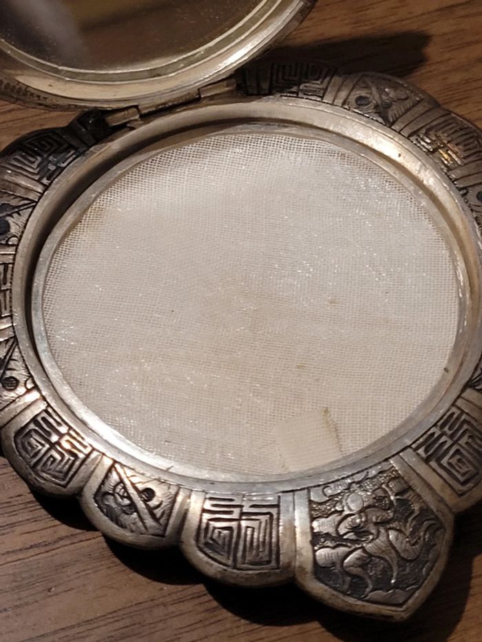 Poudrier ancien en argent - photo numéro 6