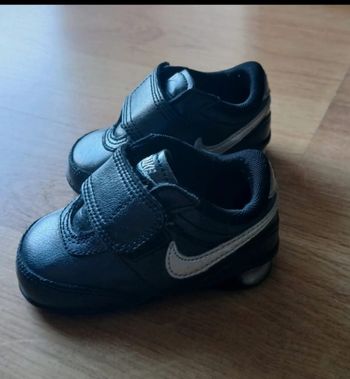 Baskets bébé garçon Nike neuves taille 19