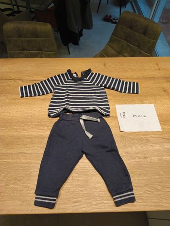 Ensemble petit bateau