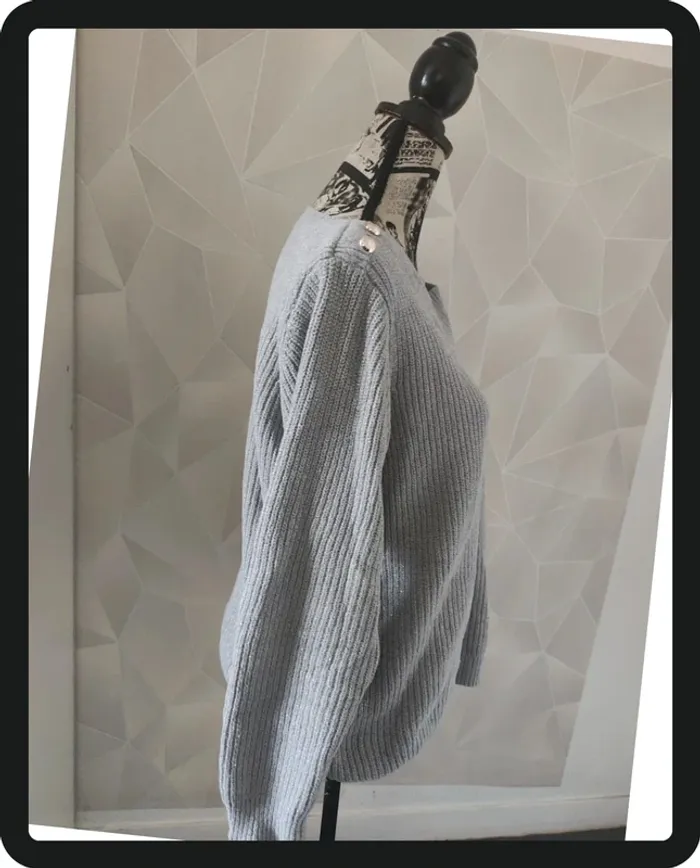 Pull gris - photo numéro 2
