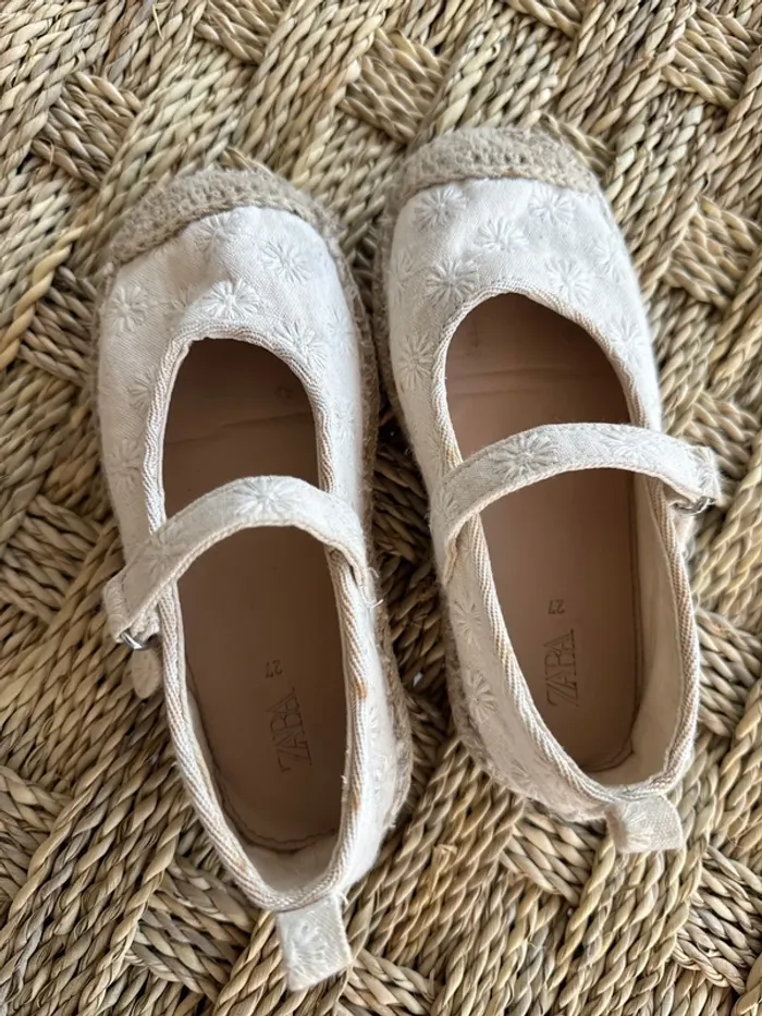 Ballerine beige Zara Pointure 27 - 5 € - photo numéro 2