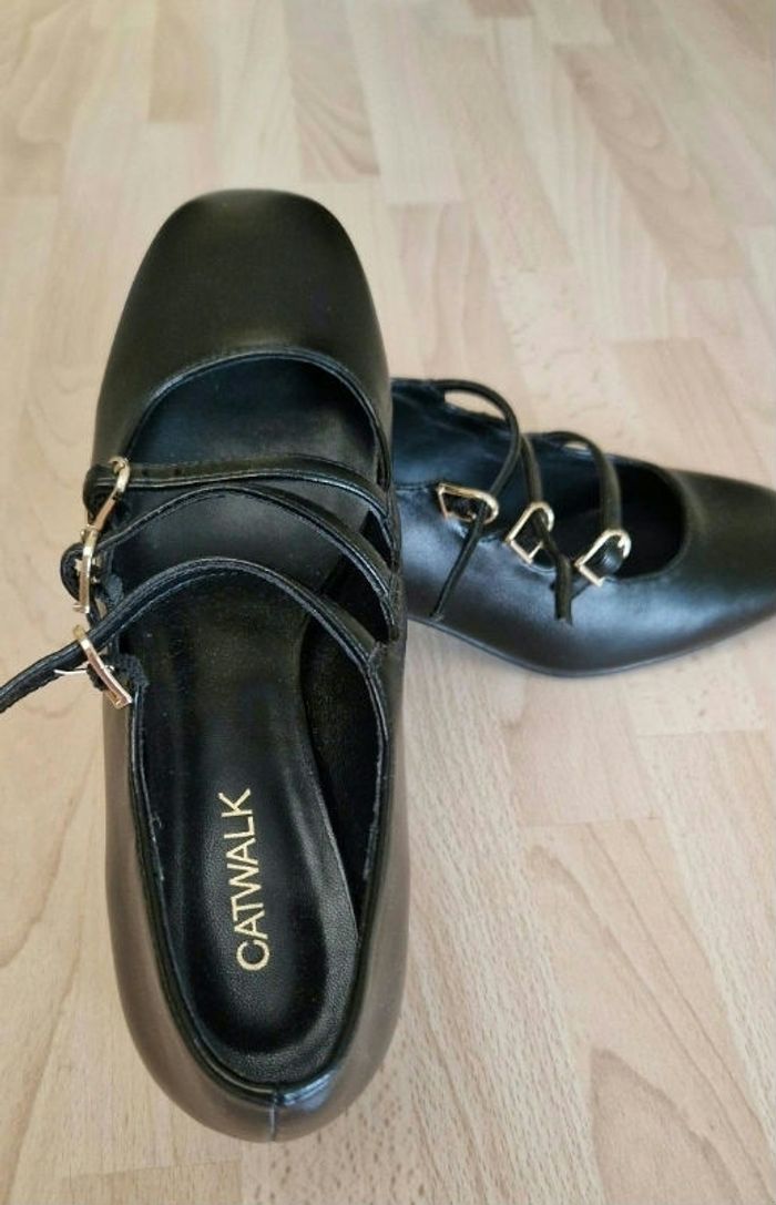 Chaussures Babies Noires taille 38. - photo numéro 3
