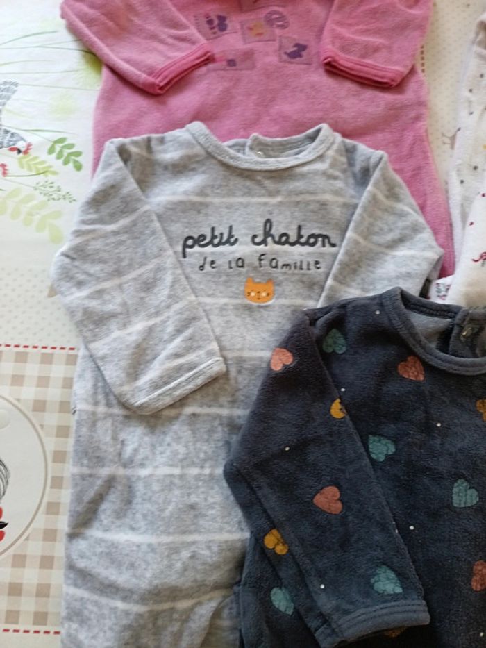 Lot de 5 pyjamas hiver 9 mois - photo numéro 4