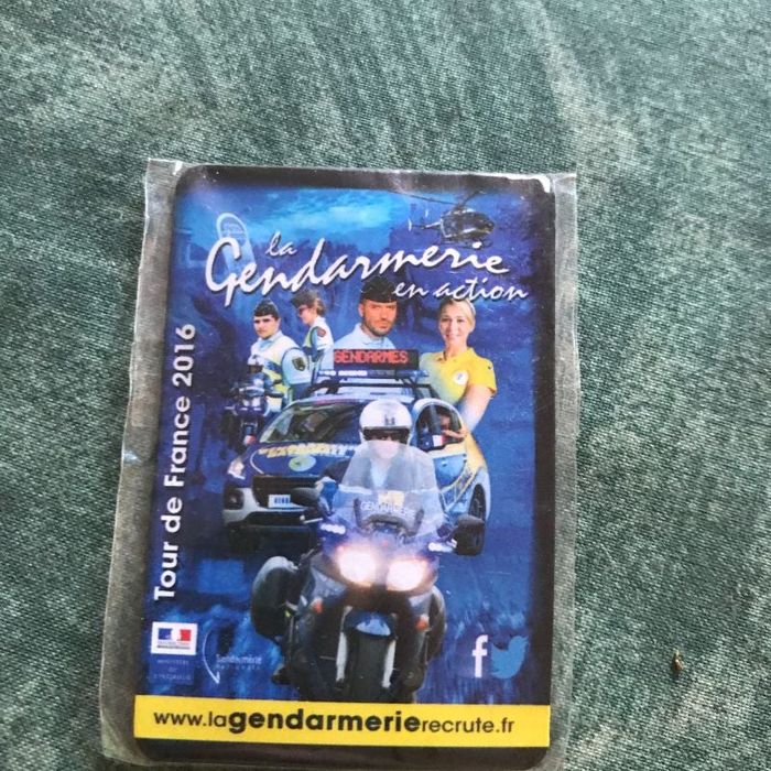 aimant de la gendarmerie * prix 1e * kiki60230
