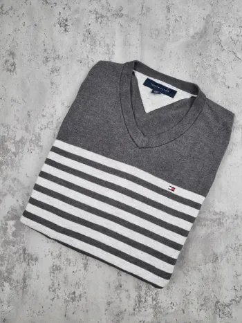 Pull col V Tommy Hilfiger rayé gris/blanc – Taille M Homme