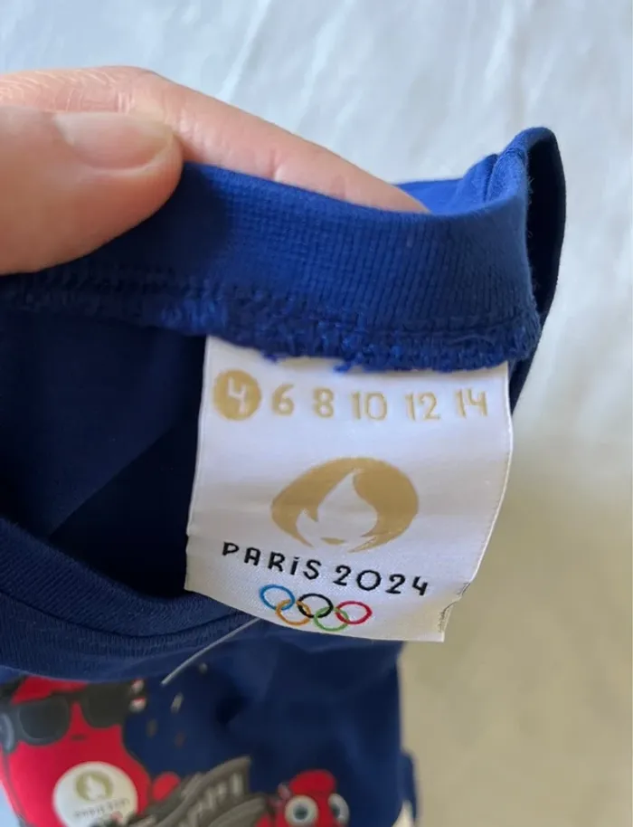 T-shirt JO 2024 taille 4 ans neuf - photo numéro 3