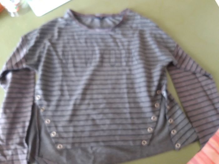 Tee shirt jennyfer - photo numéro 2