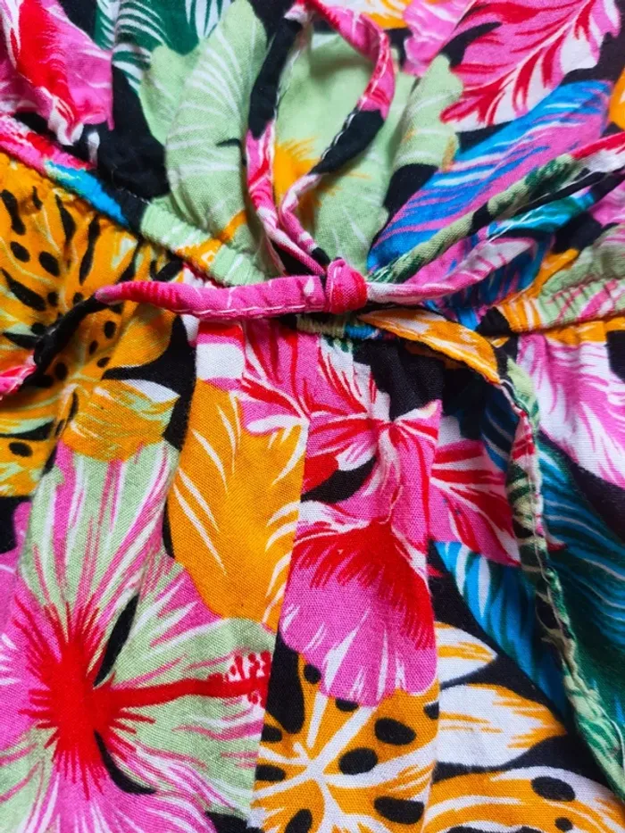Combinaison short colorée thème fleurs 14 ans - photo numéro 3