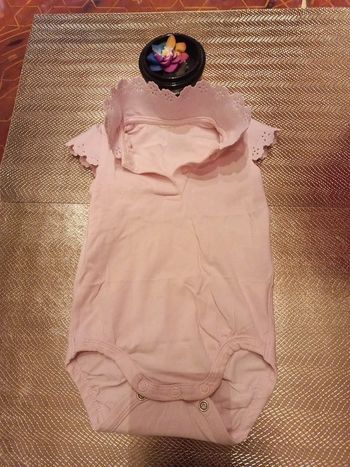 Body Haut et manches effet dentelles