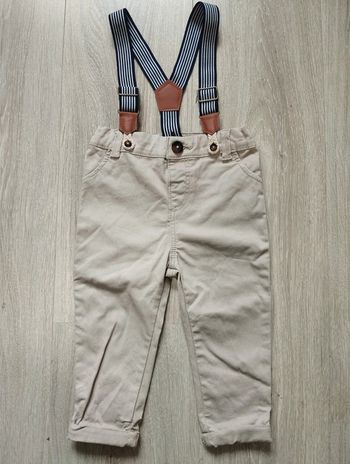 Jean beige avec bretelles réglable largeur hauteur garçon 12 mois In Extenso