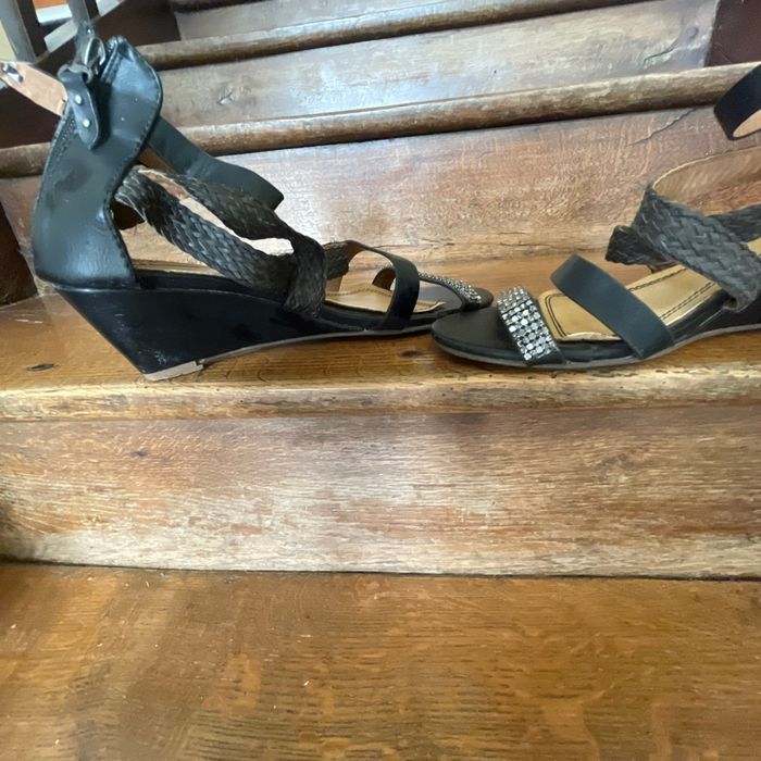 Nus pieds talons compensés - photo numéro 3
