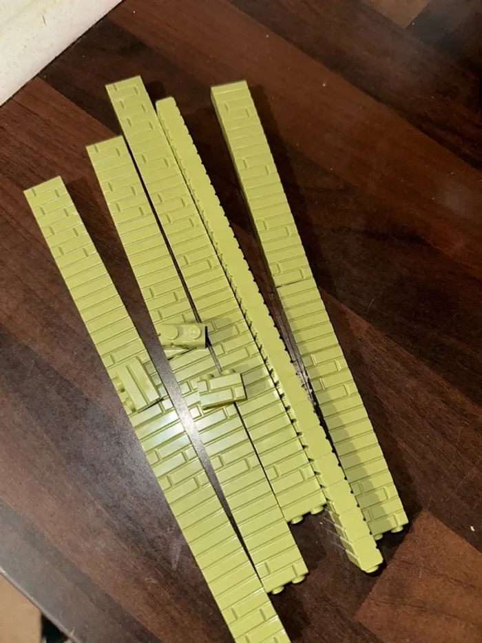 100 Brick Lego, Modified 1 x 2 with Masonry Profile ref 98283 Olive Green