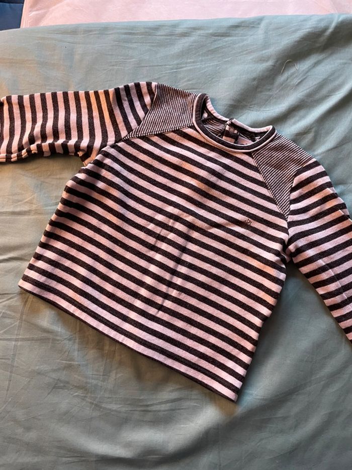 Lot de 2 t-shirts manches longues 18 mois Disney et Petit bateau - photo numéro 3