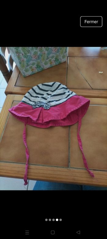 Chapeau rose et blanc 6 mois