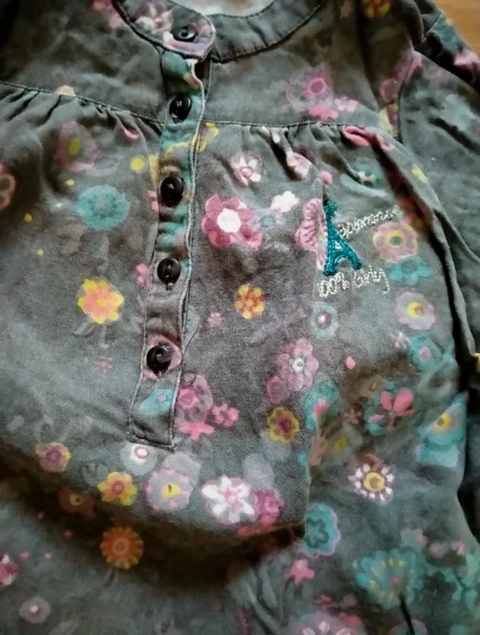 Lot de 2 blouses. Manches 3/4.
Fille. Taille 3 ans - photo numéro 7