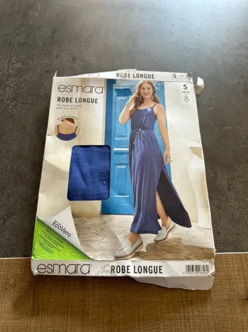Robe longue taille 34/36, neuve