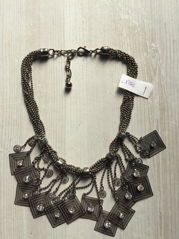 138-Collier chaînette/strass neuf