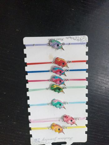 Lot 8 bracelets licorne