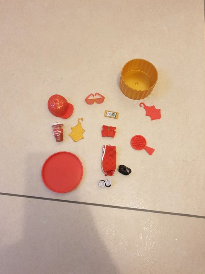 Vêtements de change poupée lol