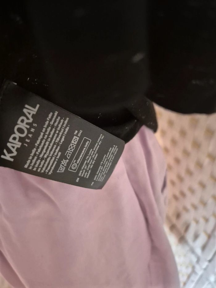 💕joli t-shirt noir avec détails pailletés argentés femme TXS/ 34 kaporal 💕 - photo numéro 14